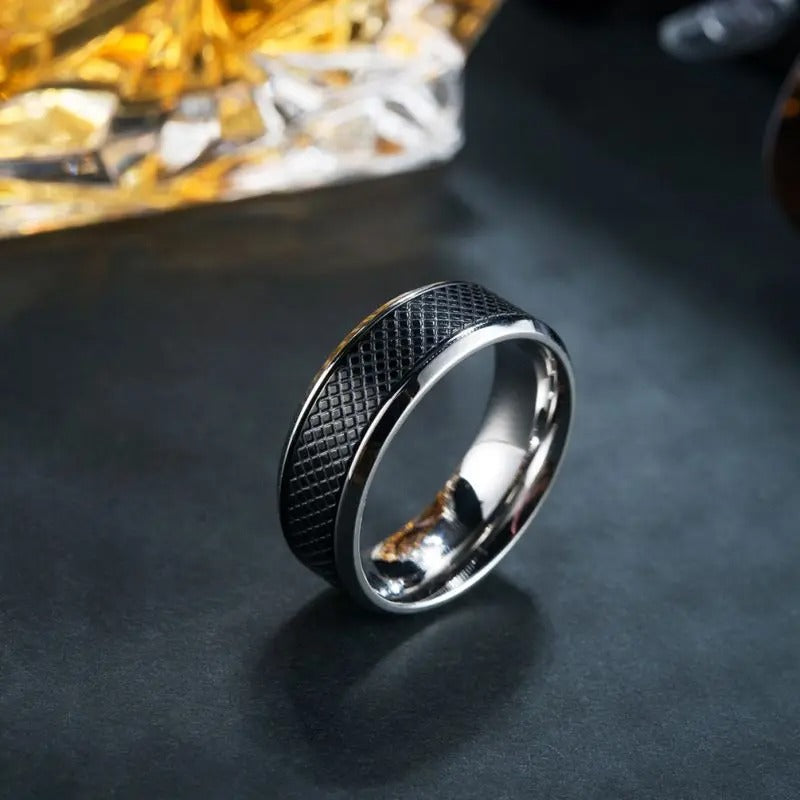 The Valro Eclipse Ring