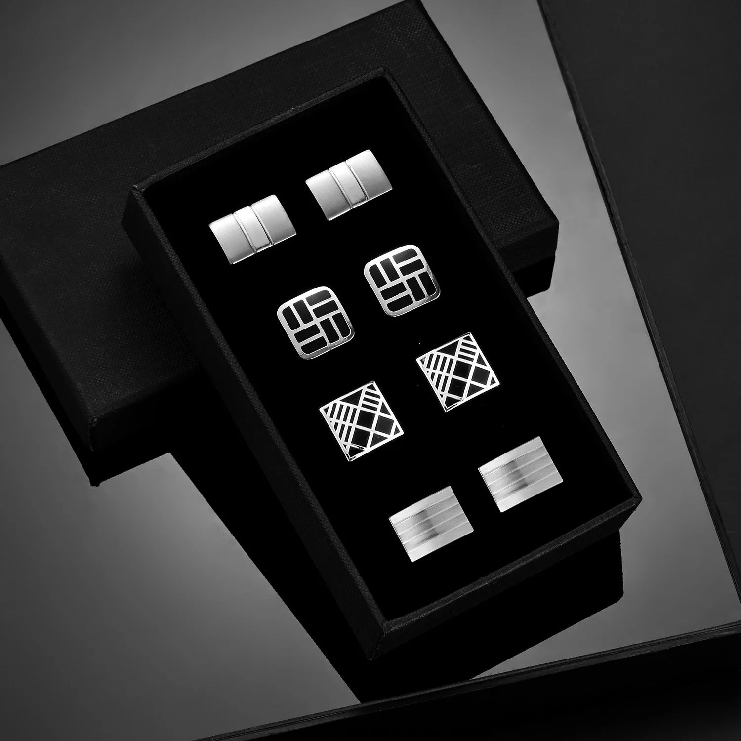 The Valro Marquis Cufflink Set